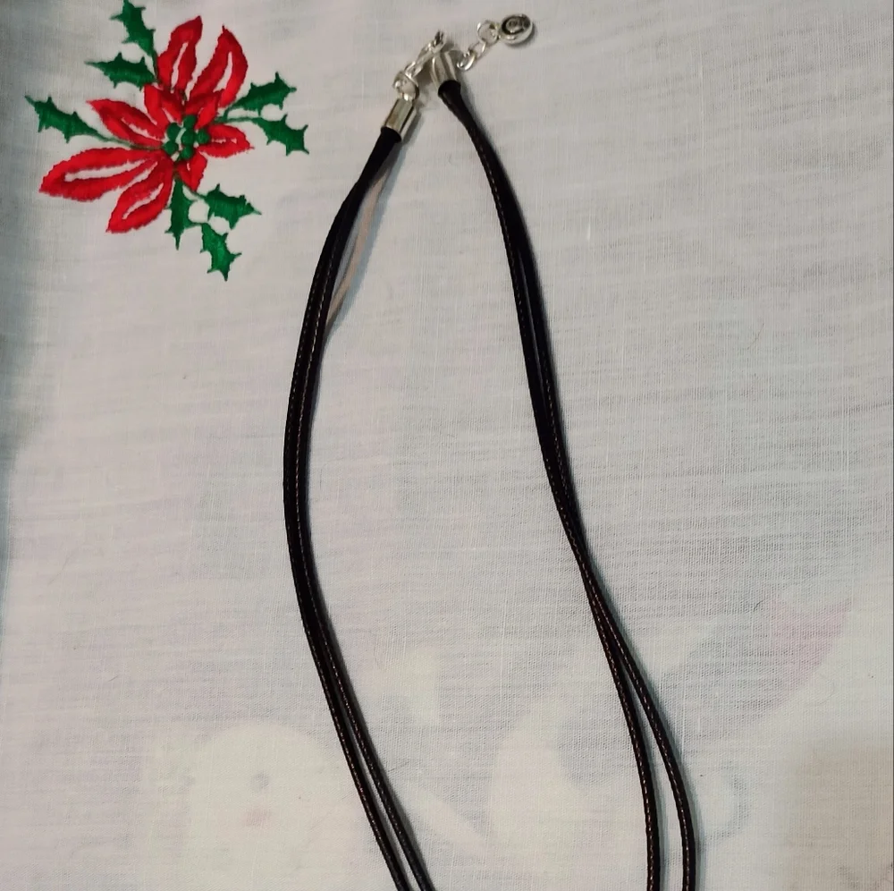 🖤NWOT 1946 Large Hammered Silver Pendant Double Black Cord Necklace (20